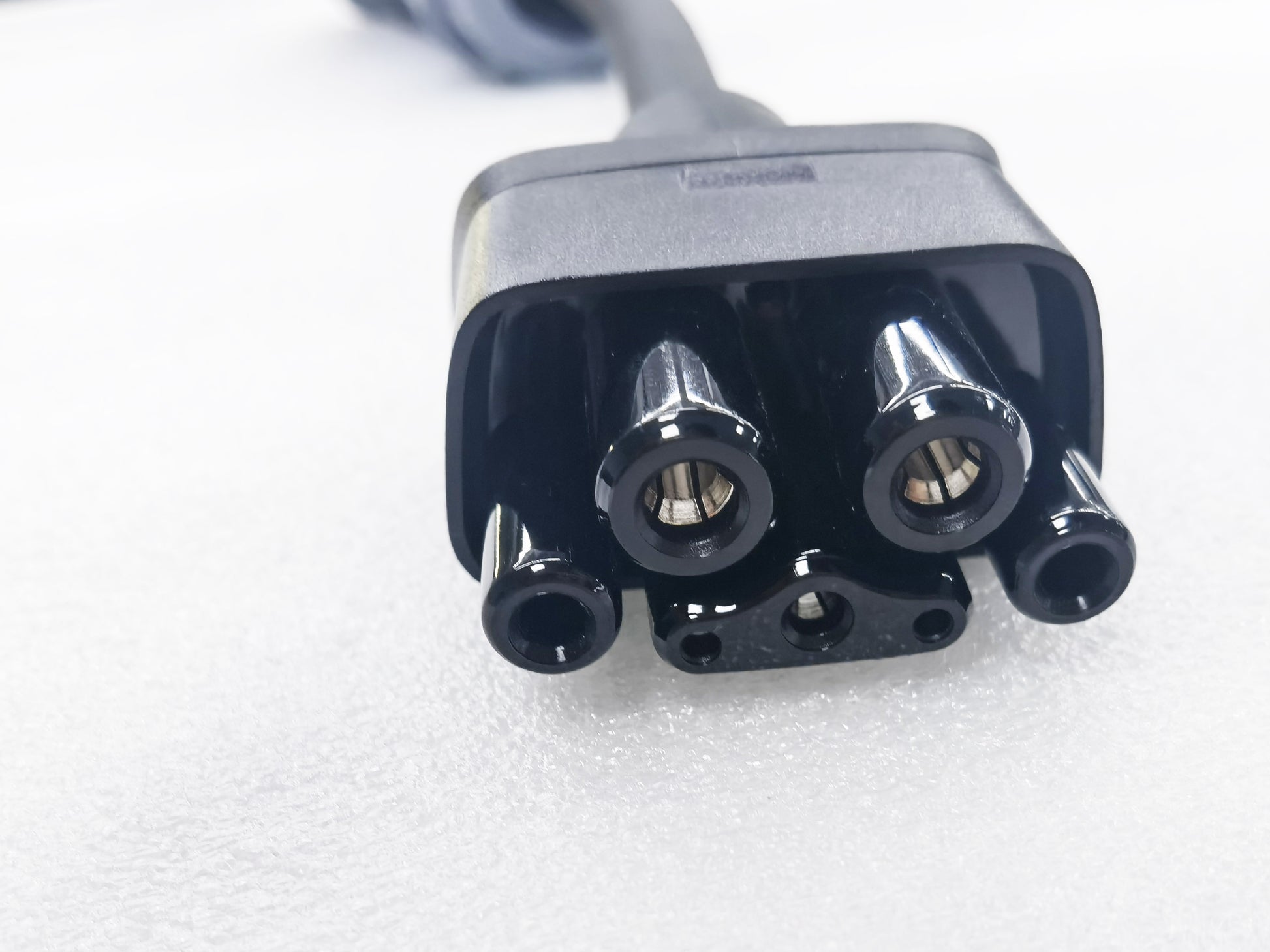 13370 tesla gen 2 nema adapter elvix ts 1p32 cee 22kw modry