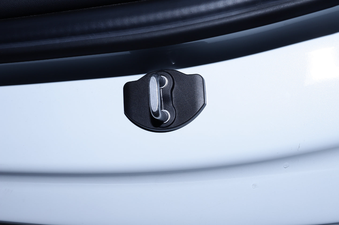 Cover Elvix for Tesla Model 3 door lock (1 set)