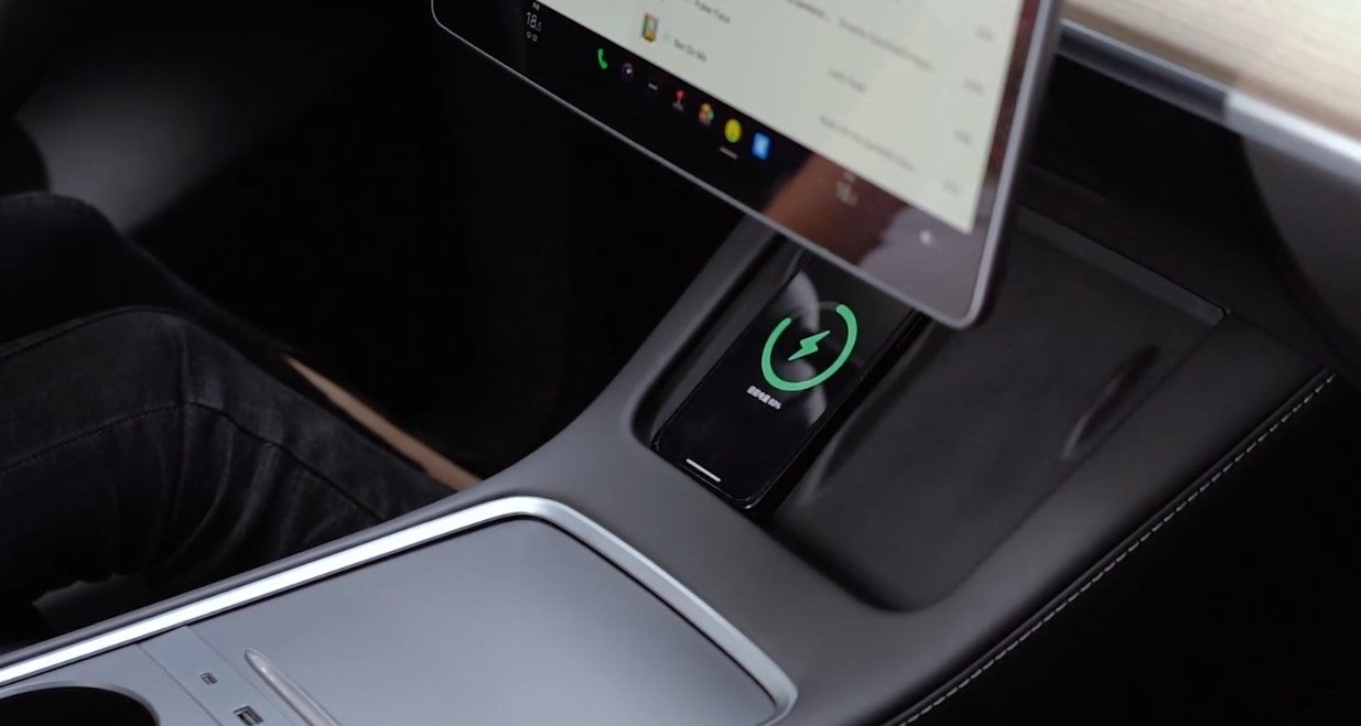 Anti-Slip Pad Elvix for Tesla Model 3/Y Wireless Charging Board